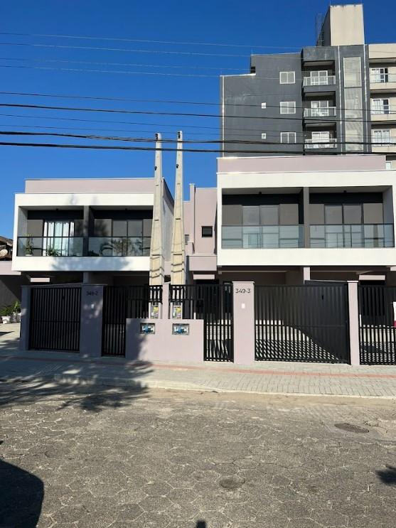 Casa à venda  no Santo Antônio - Joinville, SC. Imóveis