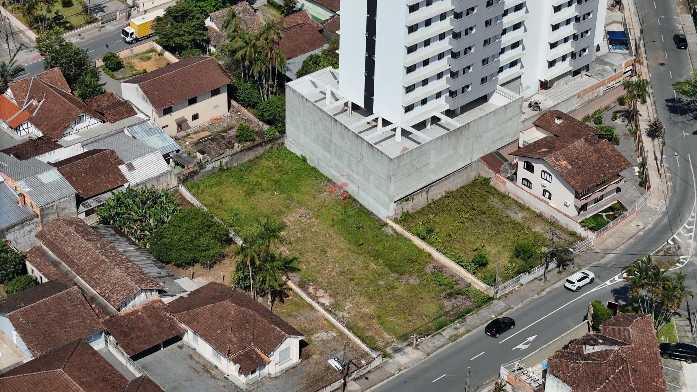 Terreno/Lote à venda  no Floresta - Joinville, SC. Imóveis
