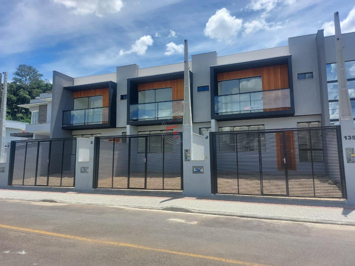 Casa à venda  no Jardim Sofia - Joinville, SC. Imóveis