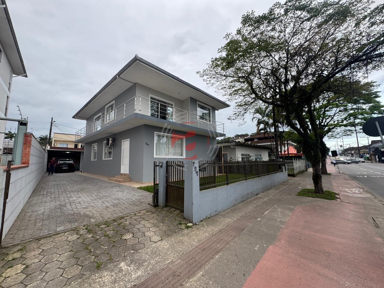 Casa com 3 Dormitórios à venda, 211 m² por R$ 1.150.000,00 Casa com 3 Dormitórios à venda, 211 m² por R$ 1.150.000,00