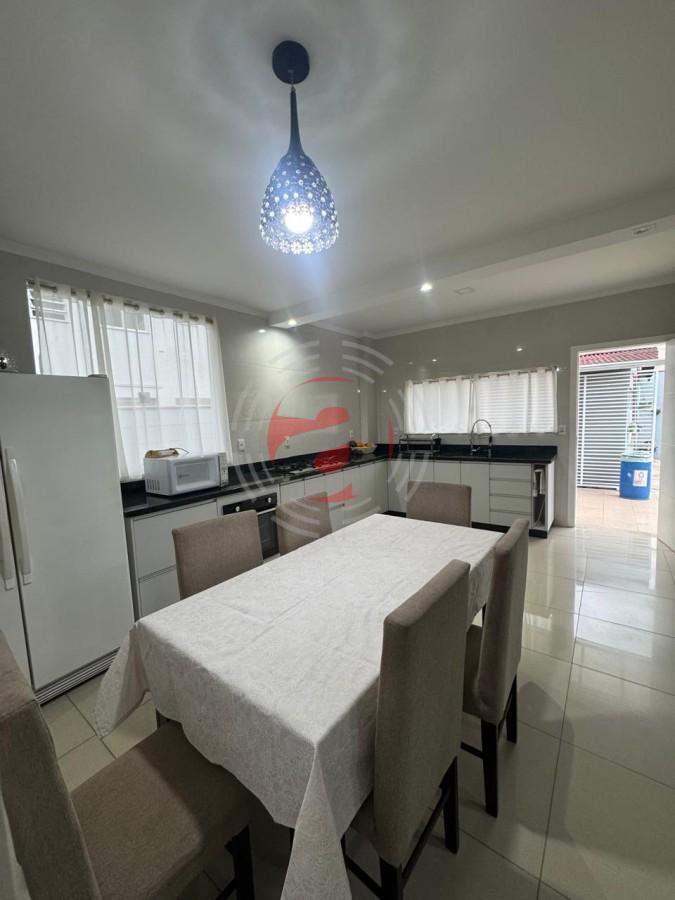 Casa com 3 Dormitórios à venda, 211 m² por R$ 1.150.000,00 Casa com 3 Dormitórios à venda, 211 m² por R$ 1.150.000,00