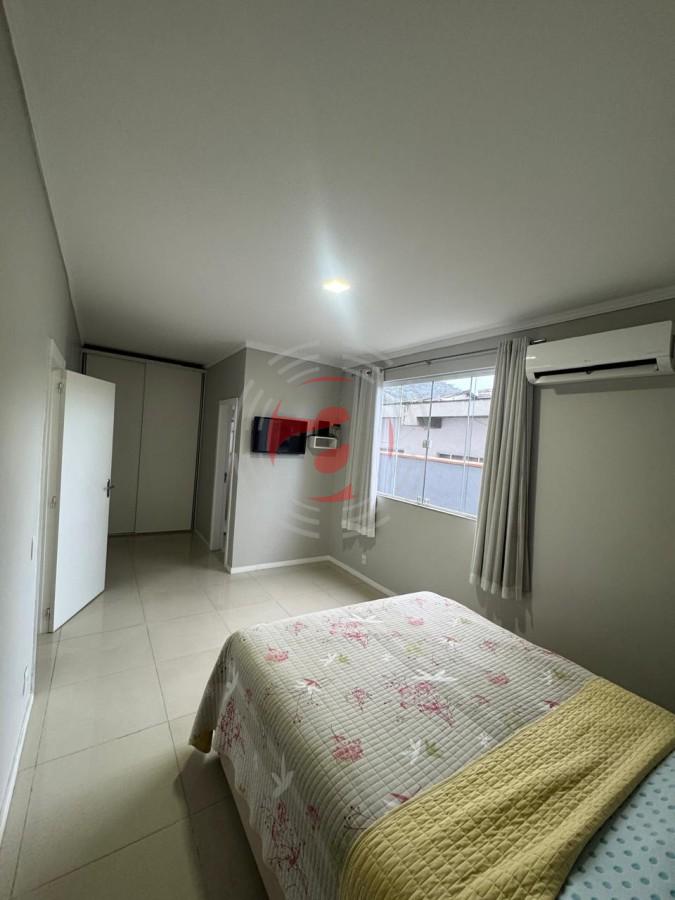 Casa com 3 Dormitórios à venda, 211 m² por R$ 1.150.000,00 Casa com 3 Dormitórios à venda, 211 m² por R$ 1.150.000,00